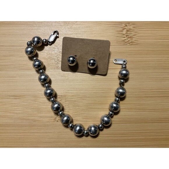 Ball Bracelet & Ball Earrings Set - Picture 2 of 4